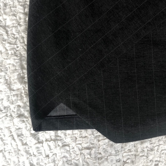 SOLD Dynamite pencil skirt - Picture 3 of 5